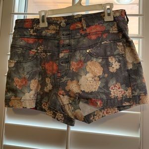 Floral high waisted shorts
